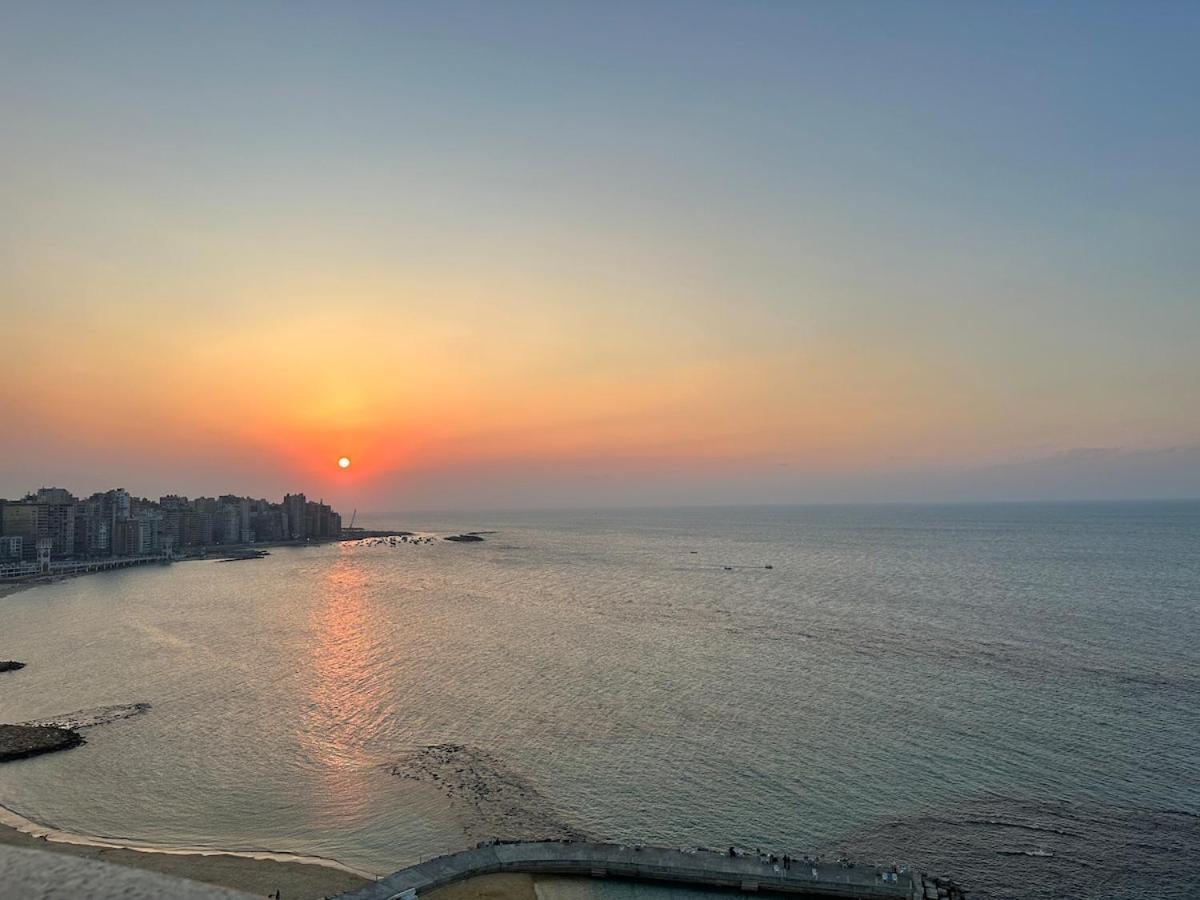Luxury Beachfront Dream Apartament Alexandria