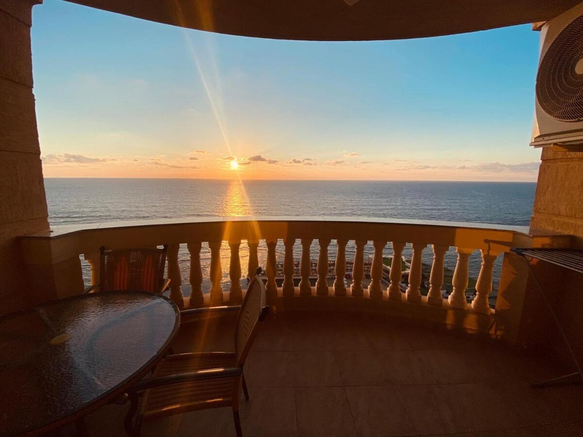 Luxury Beachfront Dream Apartament *
